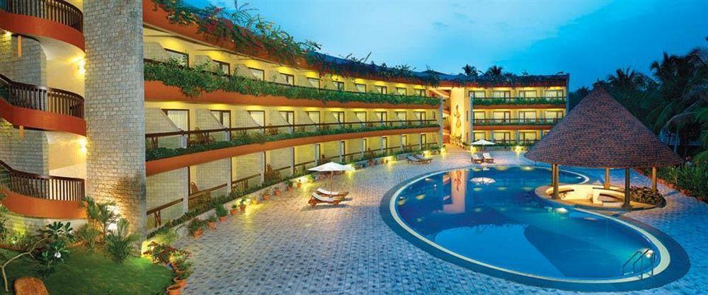 Uday Suites - The Airport Hotel Thiruvananthapuram Kültér fotó