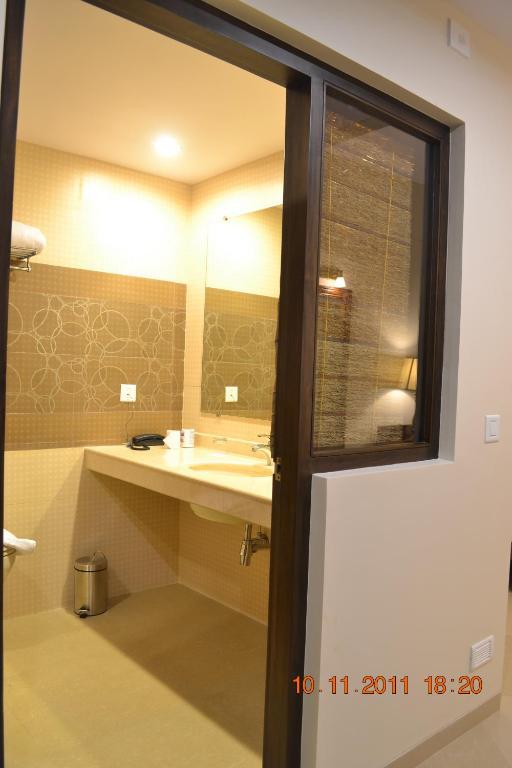 Uday Suites - The Airport Hotel Thiruvananthapuram Kültér fotó