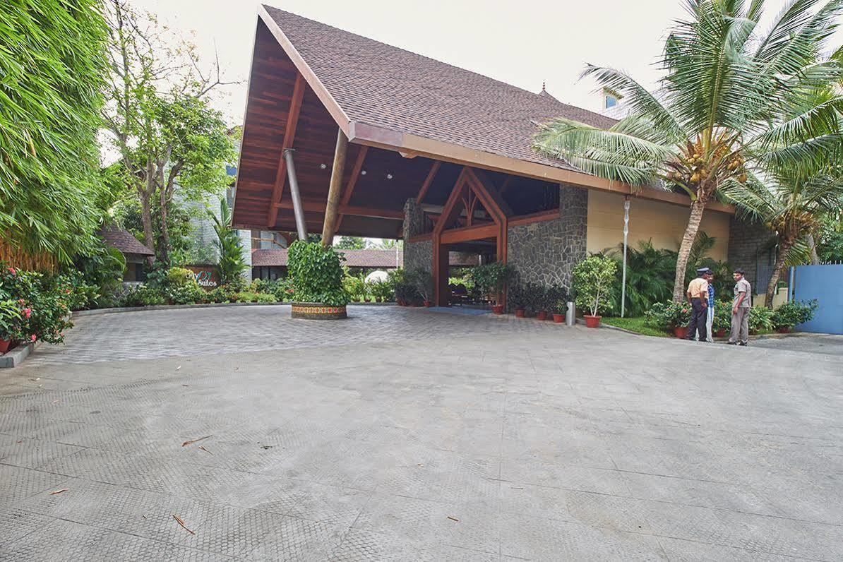 Uday Suites - The Airport Hotel Thiruvananthapuram Kültér fotó